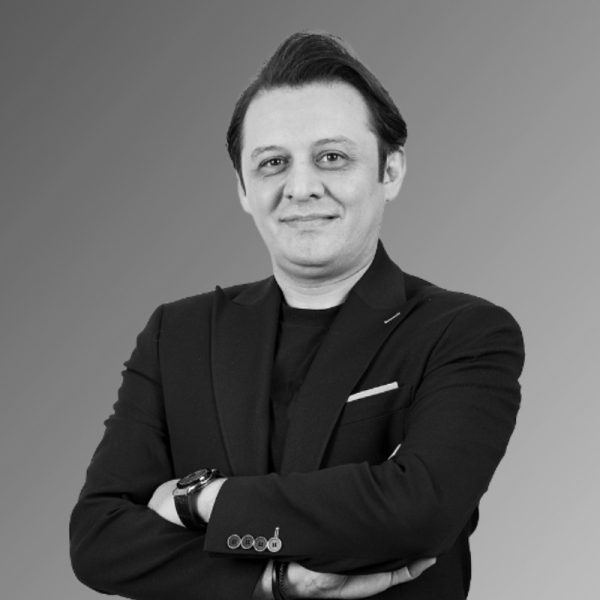 کامبیز فرزانه